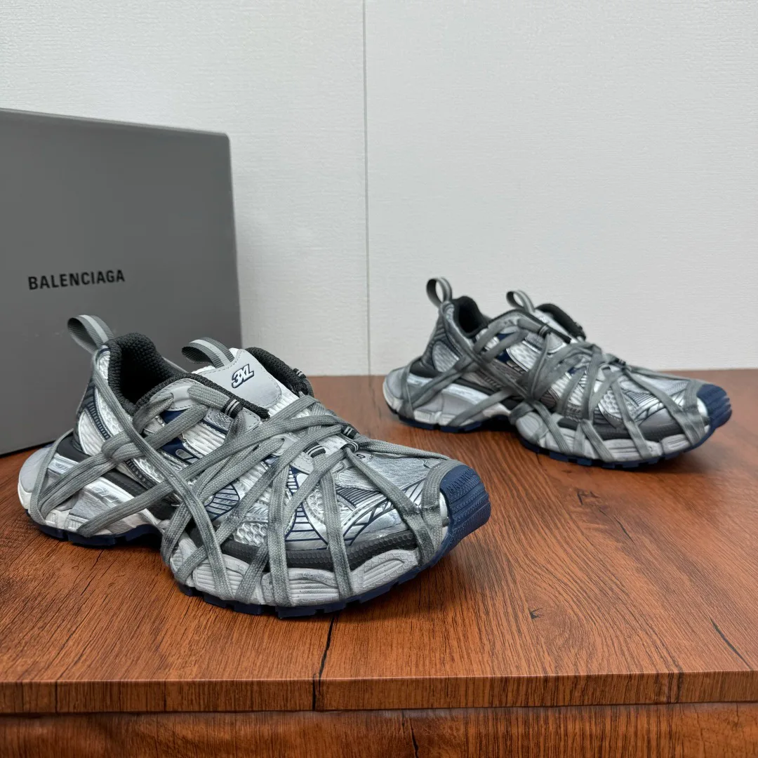 Кроссовки Женские Balenciaga 13216460