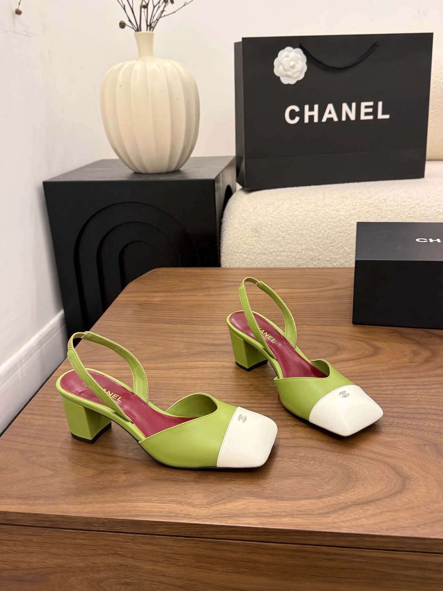 Босоножки Женские Chanel 12697580