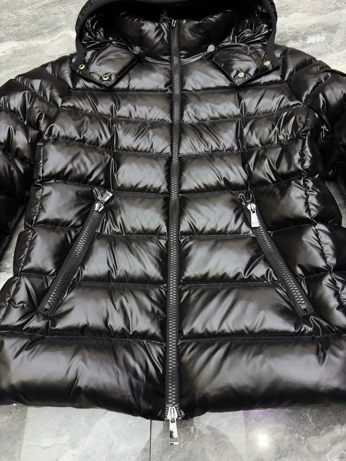 Куртки И Пуховики Женские Moncler 17568658