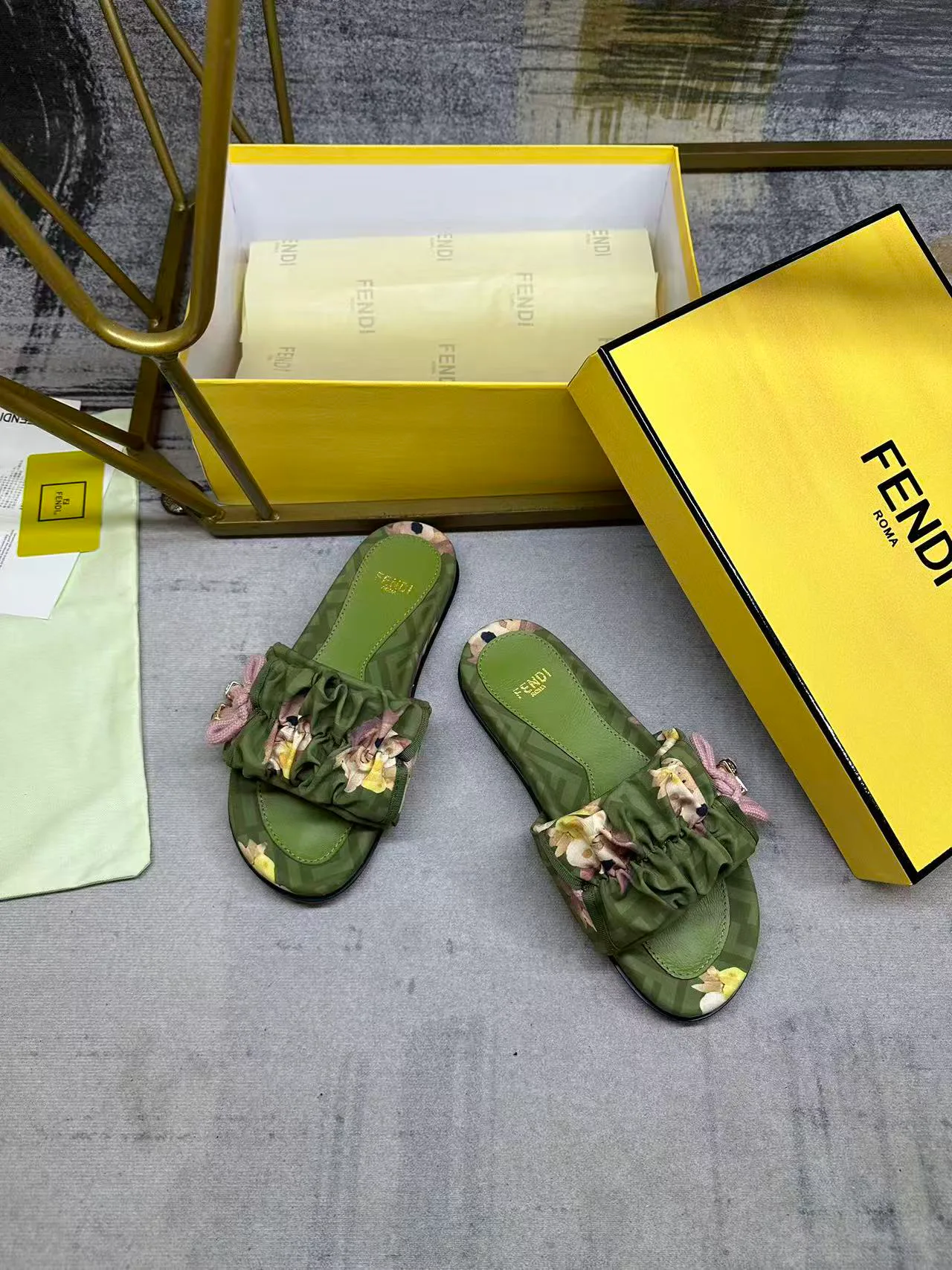 Сандалии Женские Fendi 11513186