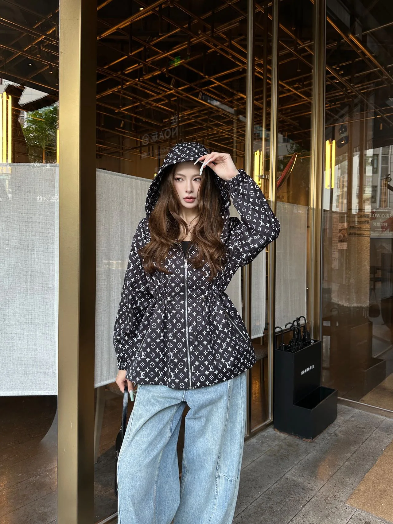 Куртки И Пуховики Женские Louis Vuitton 18451104