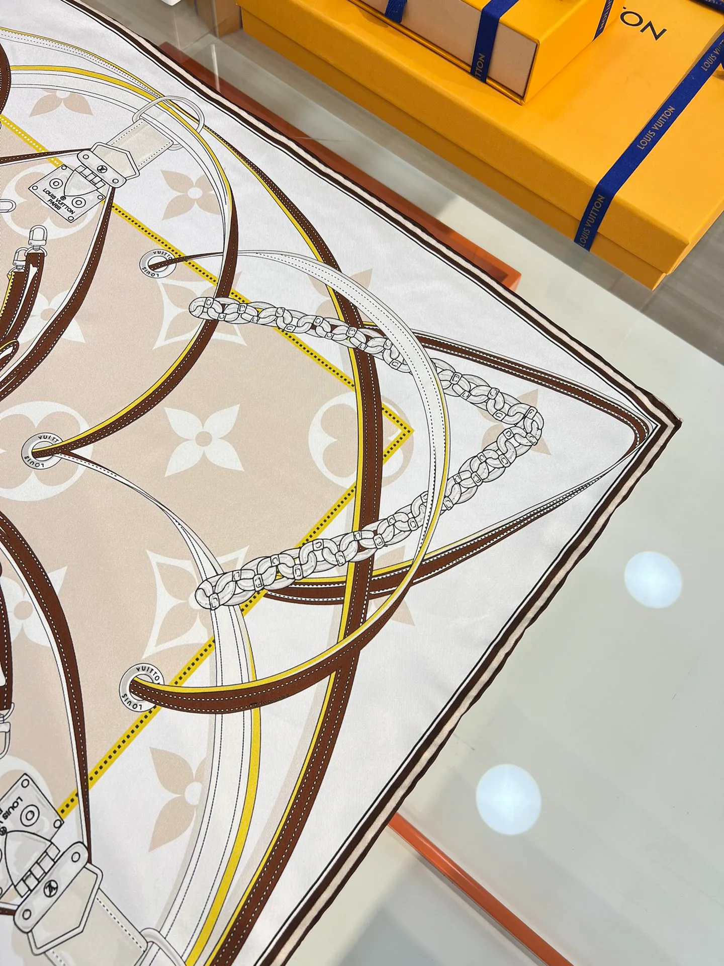 Шарфы Louis Vuitton 16271