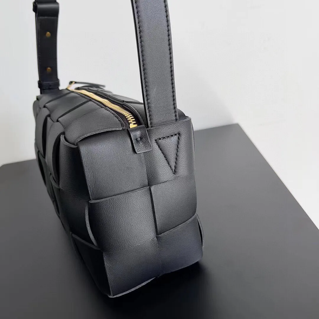 Сумки На Ремне Женские Bottega Veneta 11922461