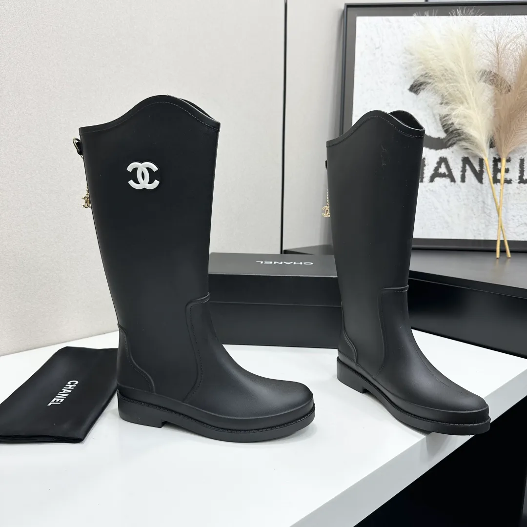 Сапоги Женские Chanel 18832633