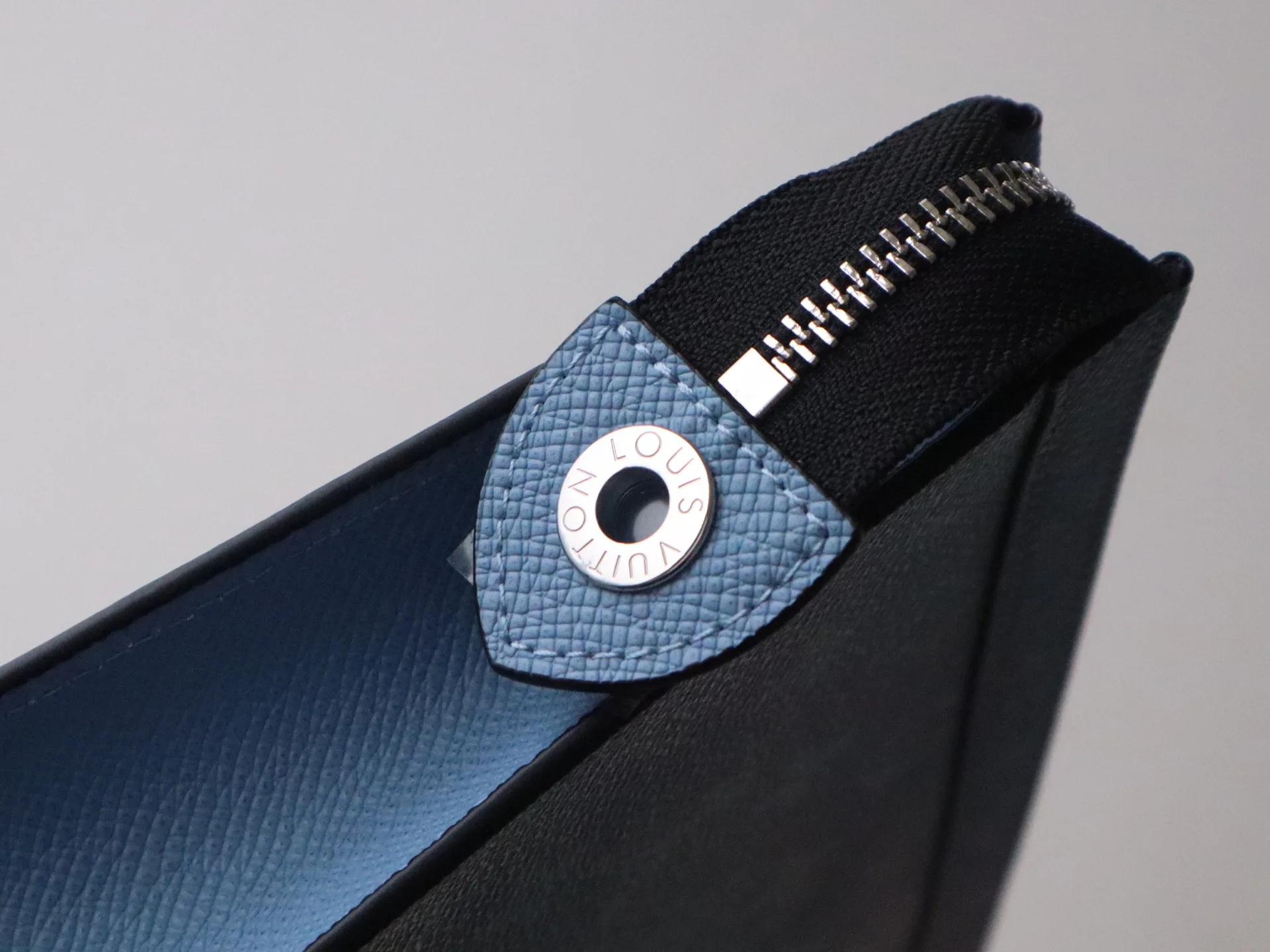 Клатчи Женские Louis Vuitton 599498