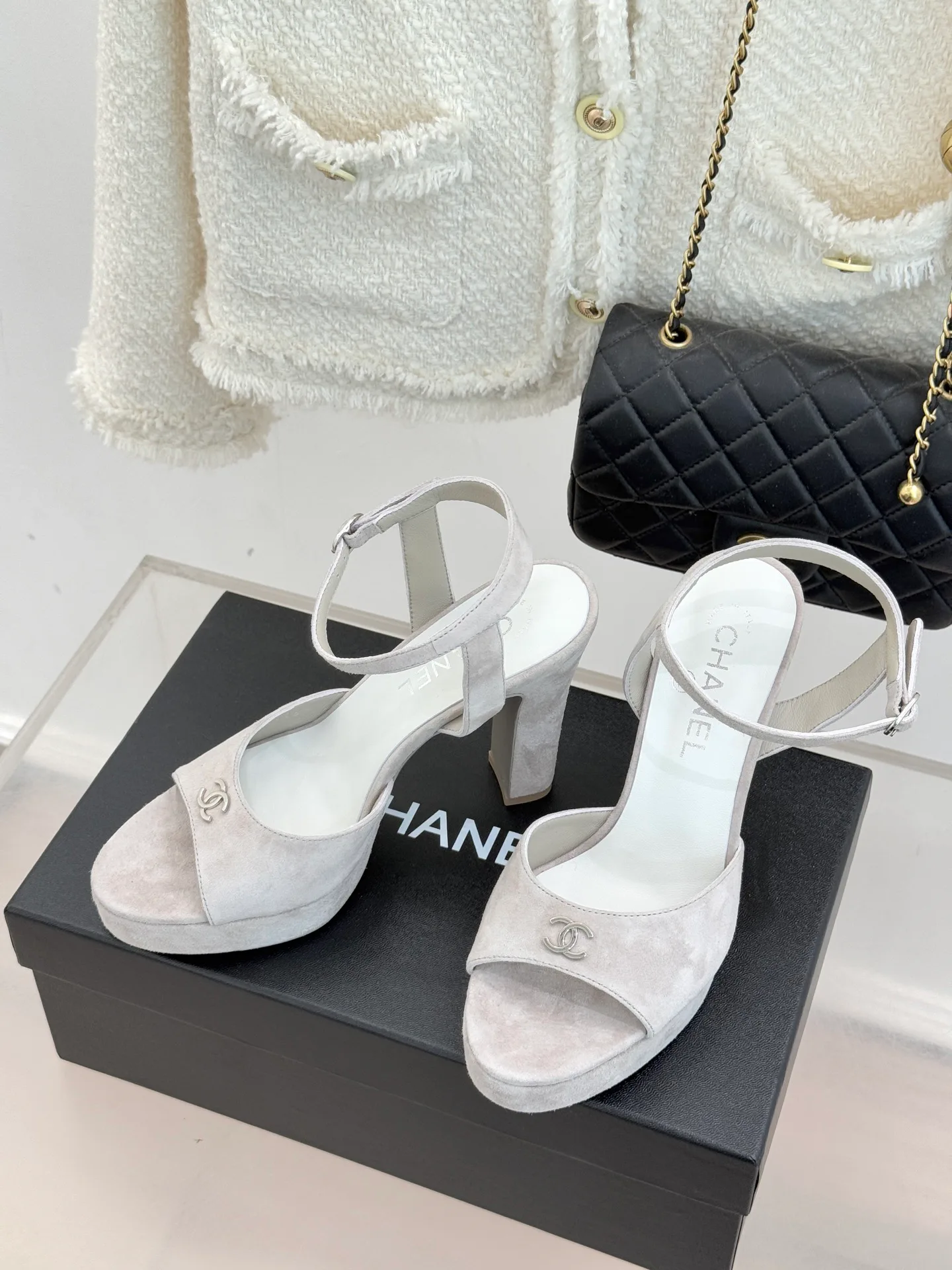 Босоножки Женские Chanel 11669294