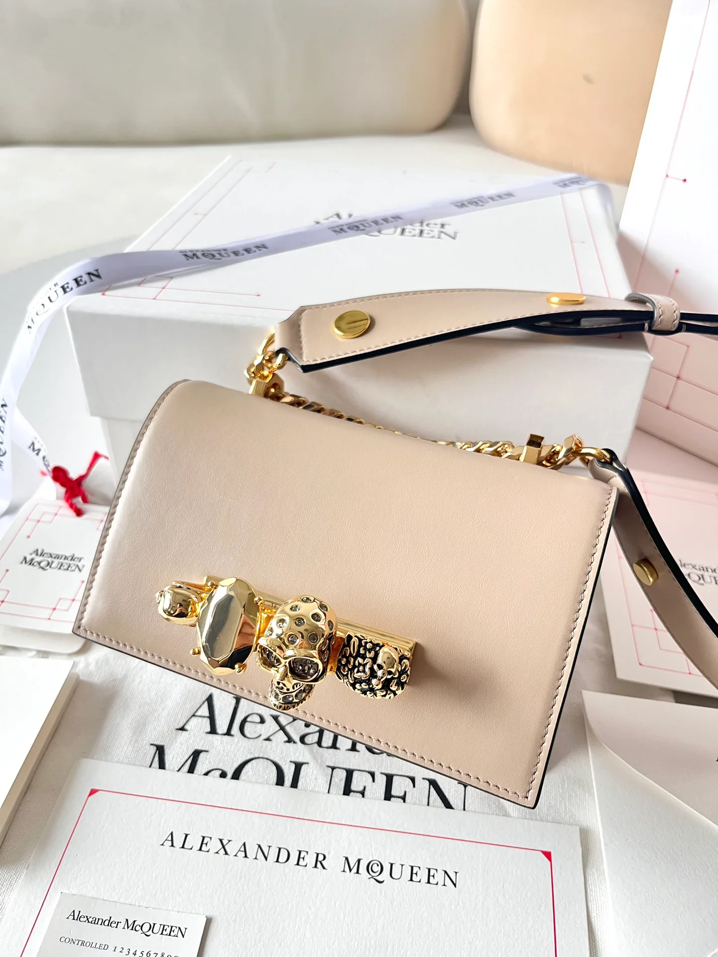 Сумки На Ремне Женские Alexander Mcqueen 11533081