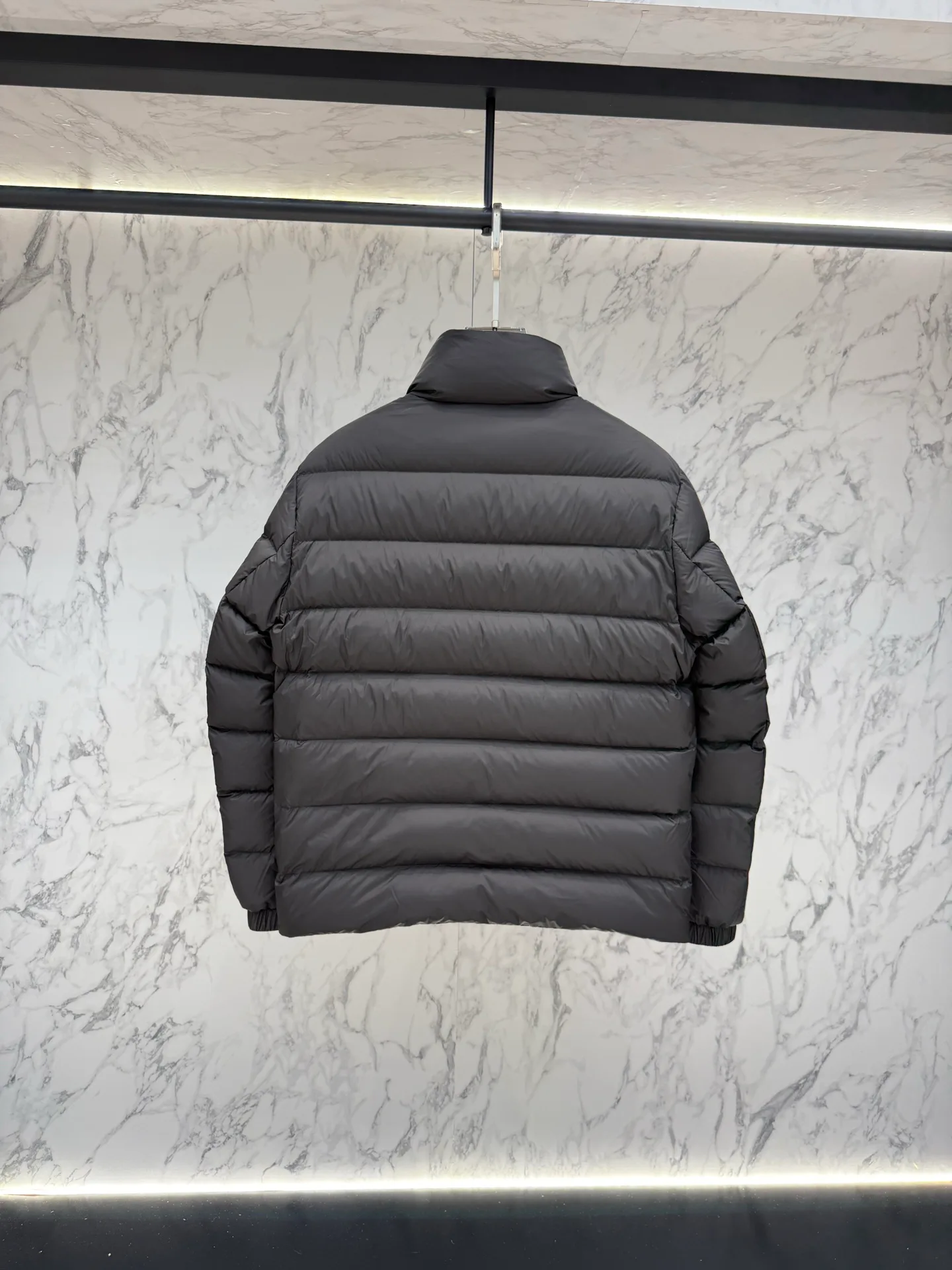 Куртки И Пуховики Женские Prada 18681329