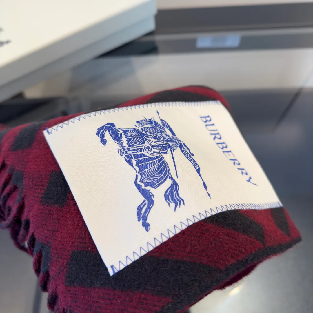 Шарфы Burberry 1303442