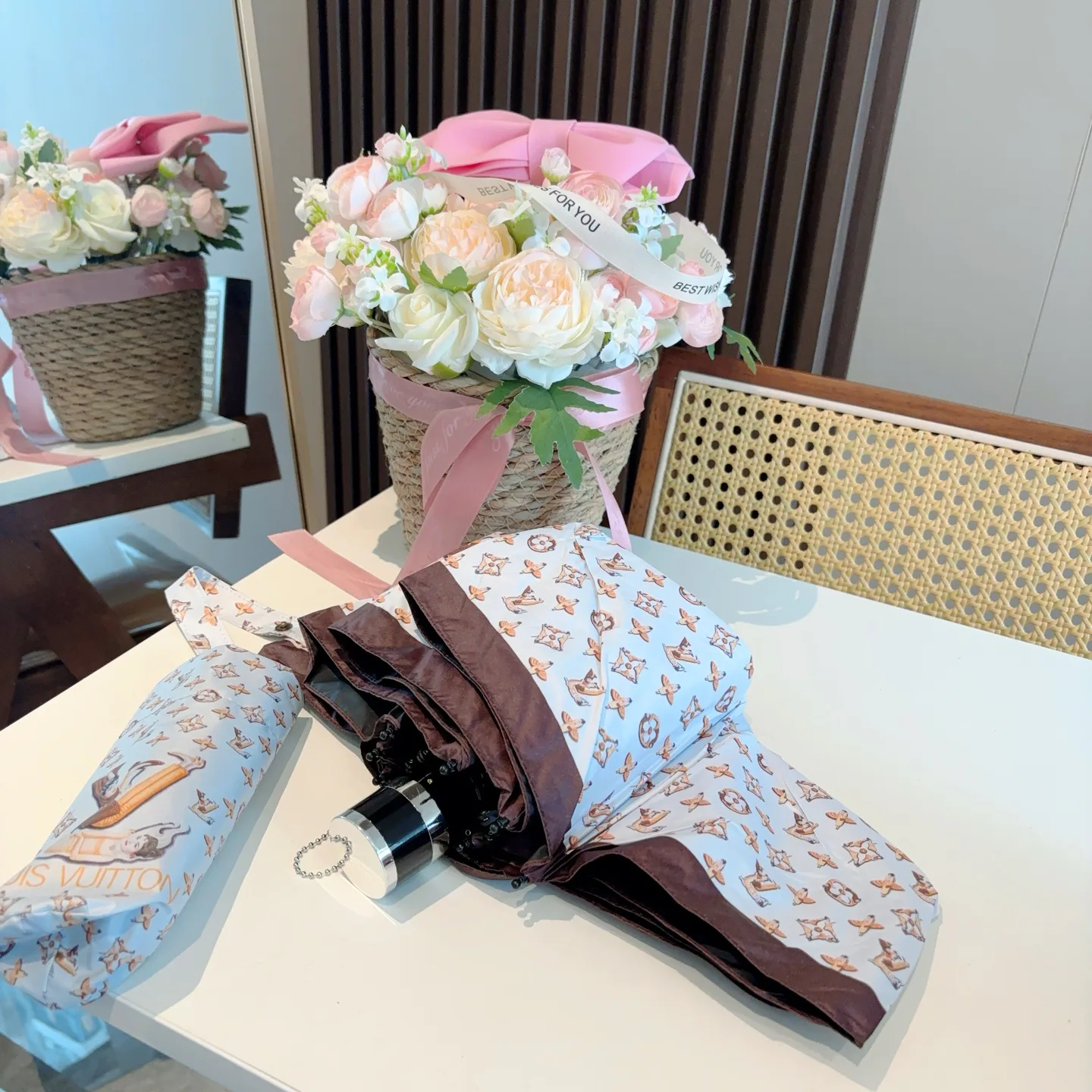 Зонты Louis Vuitton 1618372