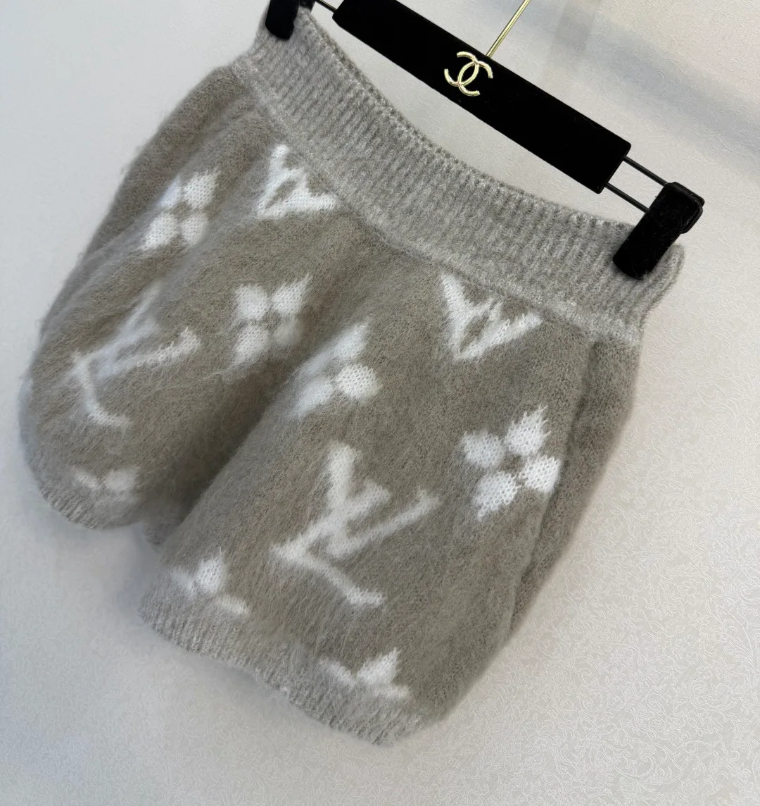 Шорты Женские Louis Vuitton 18846477