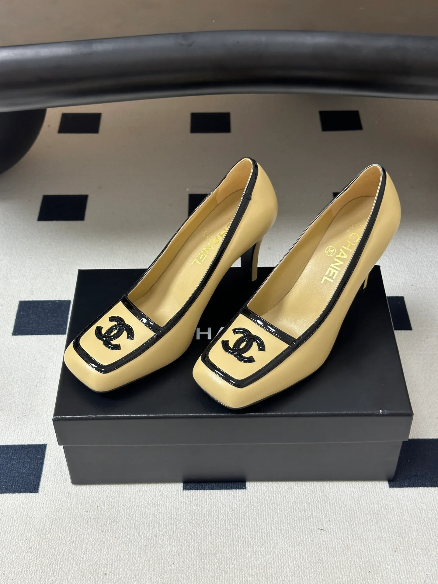 Туфли Женские Chanel 18049714