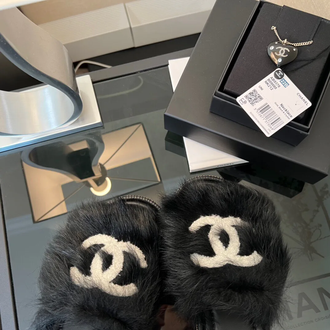 Тапочки Женские Chanel 18549719