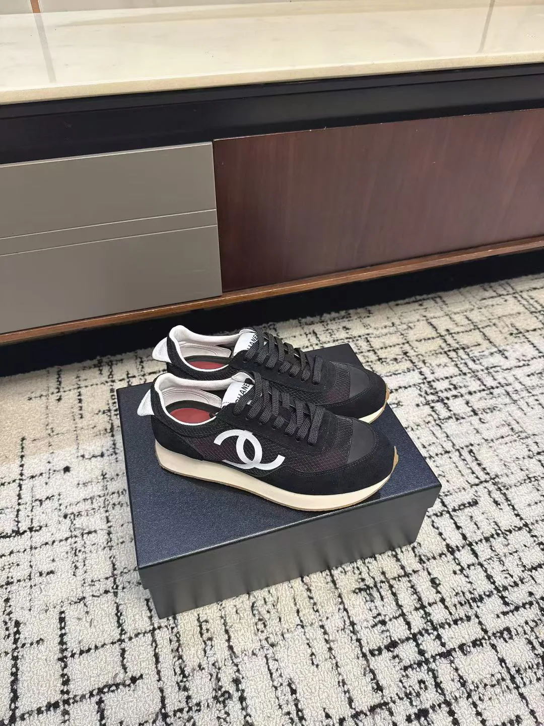 Кроссовки Женские Chanel 10475950