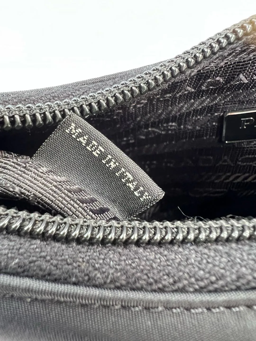 Классические Сумки Женские Prada 29106