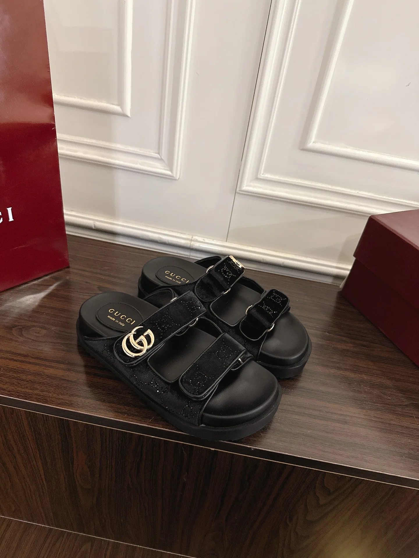 Шлепанцы Женские Gucci 13540605