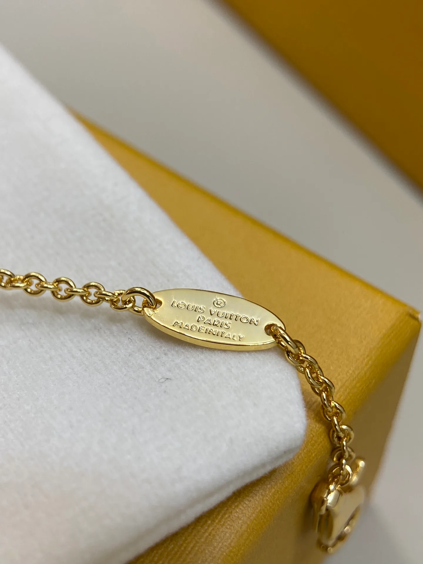 Бижутерия Louis Vuitton 17821899