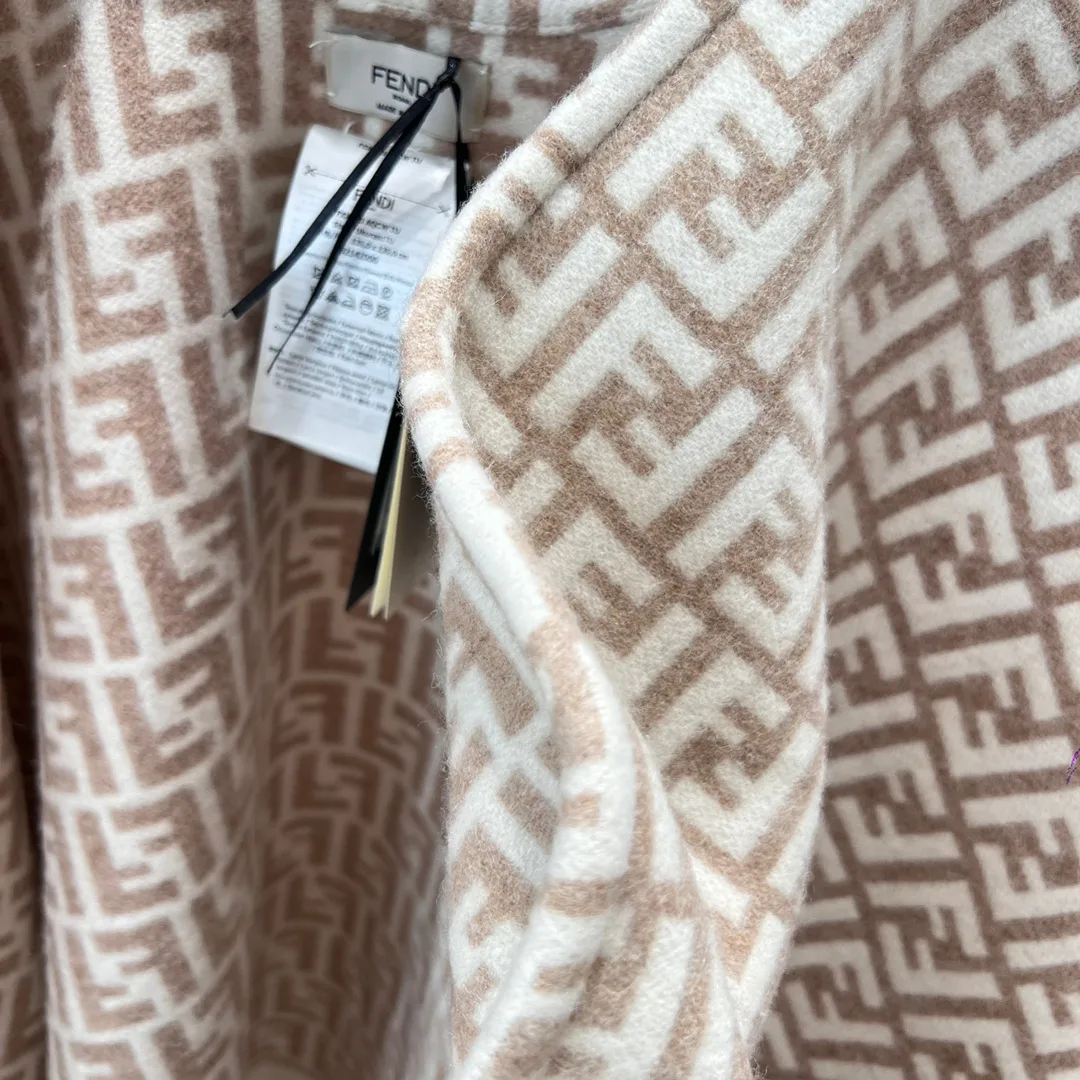 Шарфы Fendi 17992117
