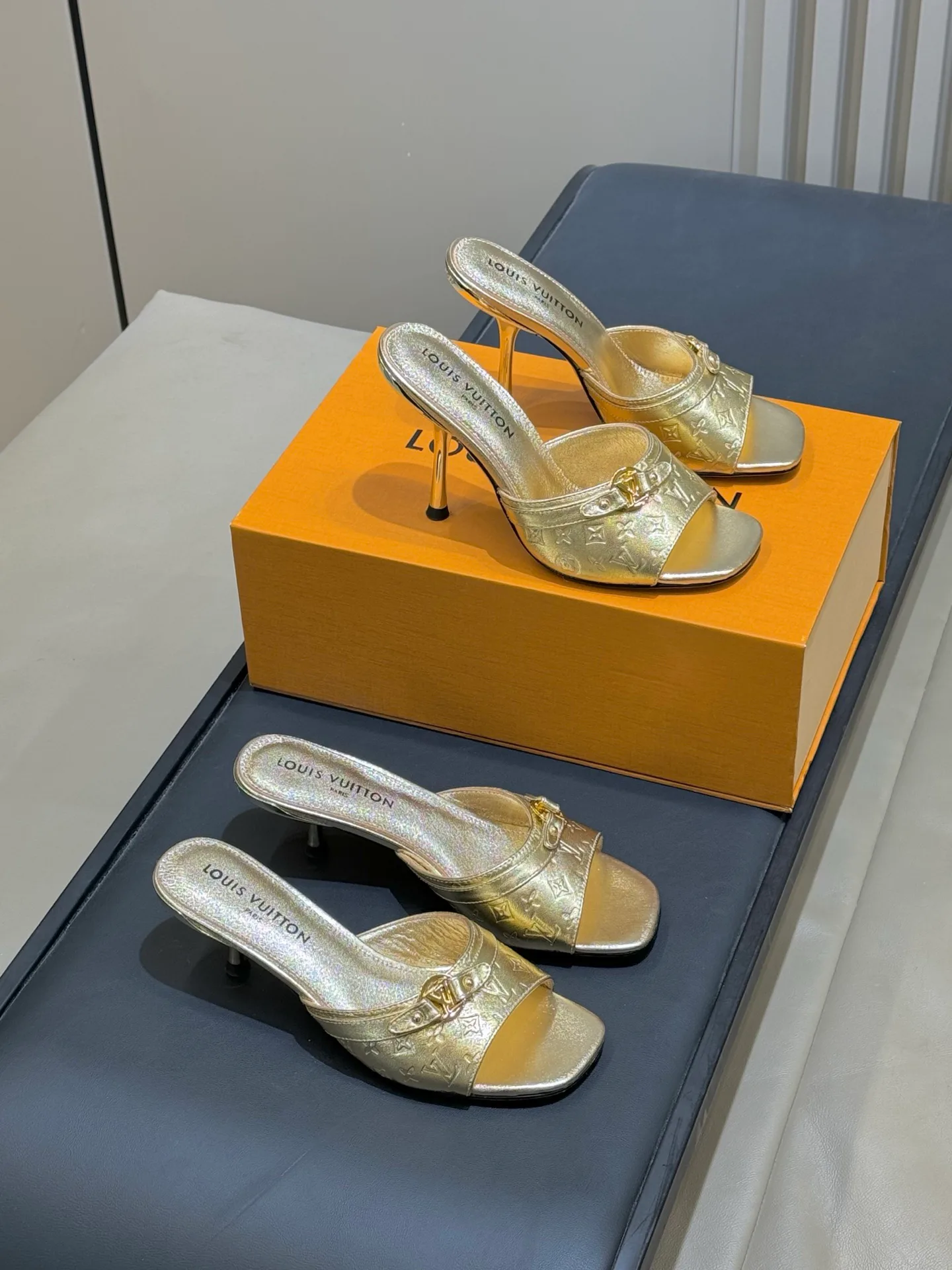 Босоножки Женские Louis Vuitton 1291457
