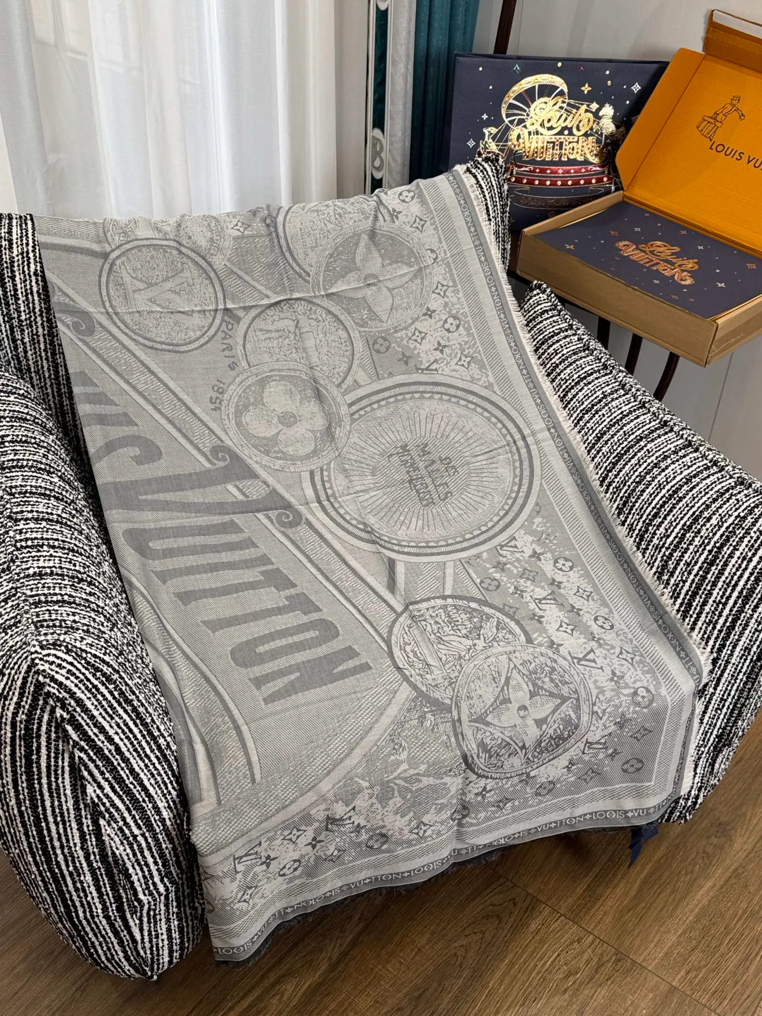 Платки Louis Vuitton 1255819