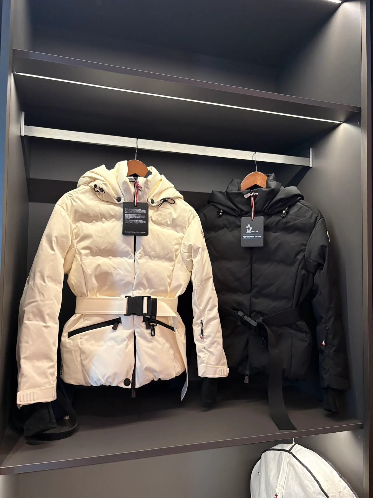 Куртки И Пуховики Мужские Moncler 18231762