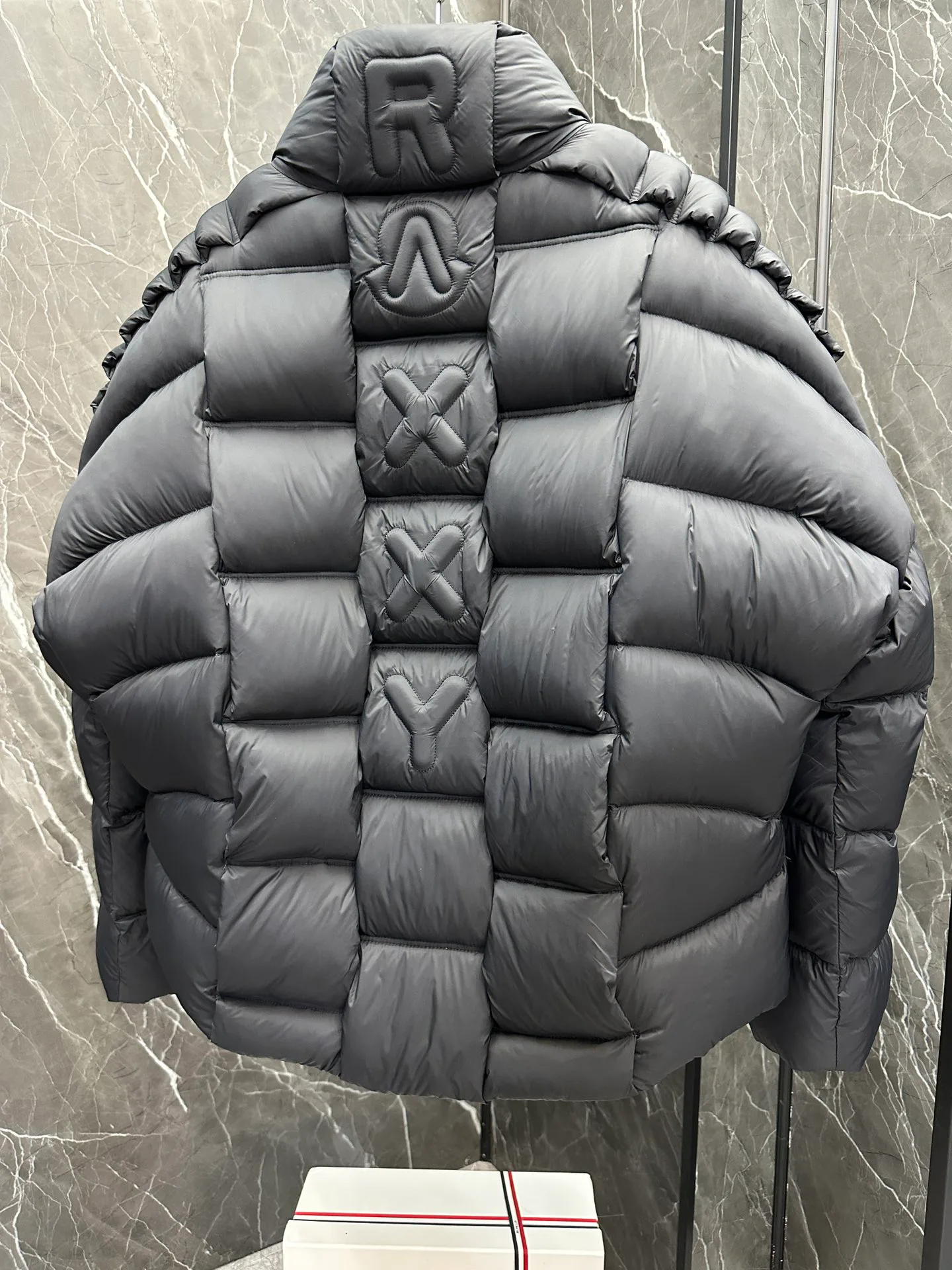 Куртки И Пуховики Женские Moncler 18130168