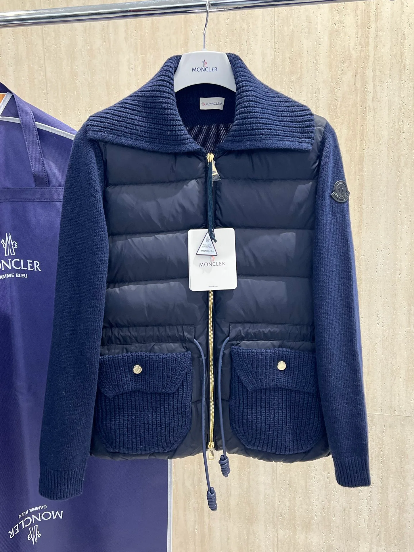 Куртки И Пуховики Женские Moncler 18723391