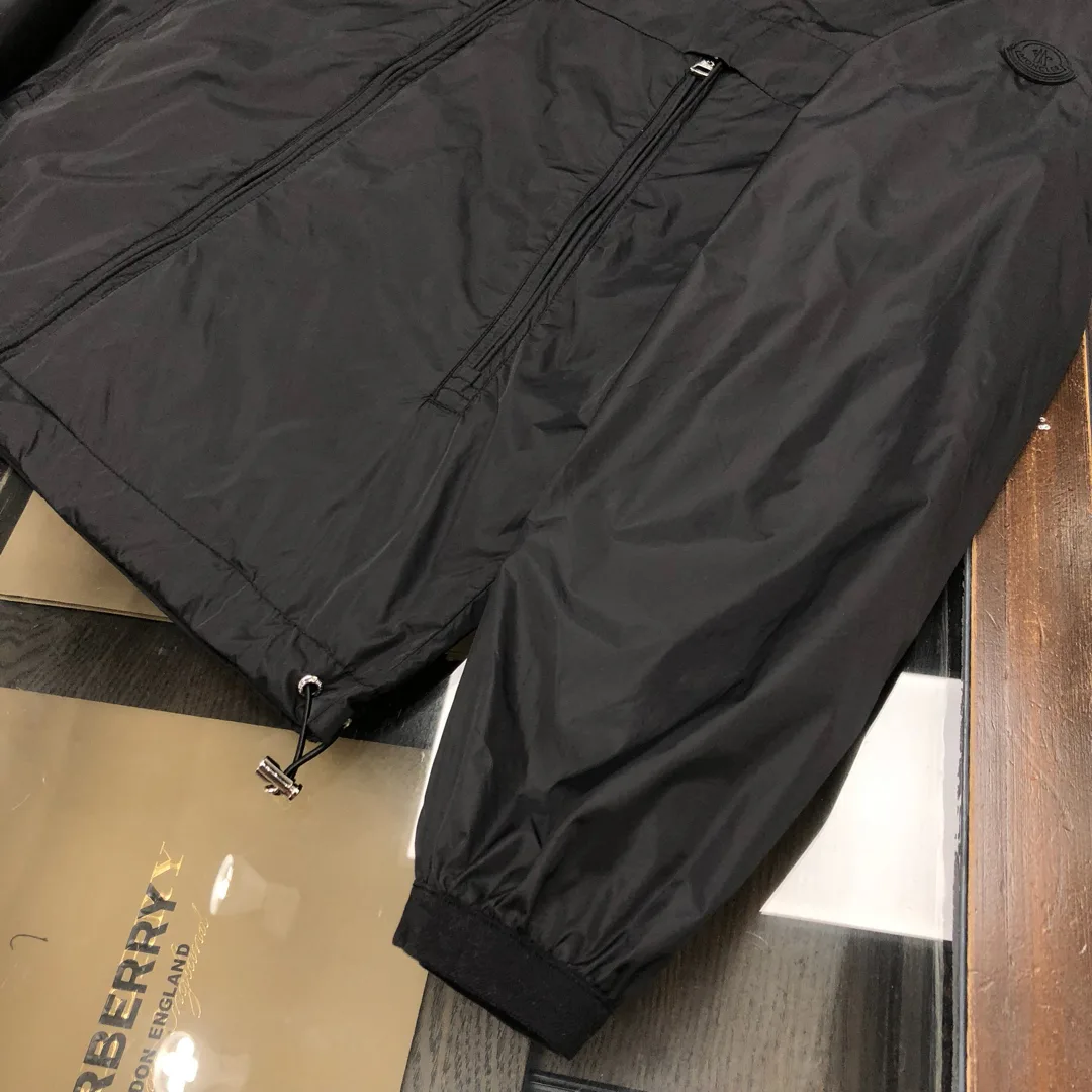 Куртки И Пуховики Мужские Moncler 17286029