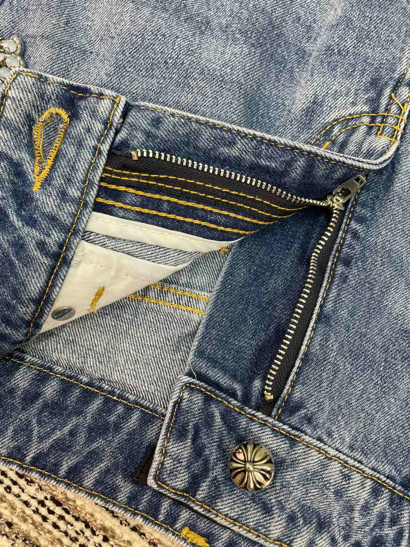 Шорты Женские Chrome Hearts 10731307