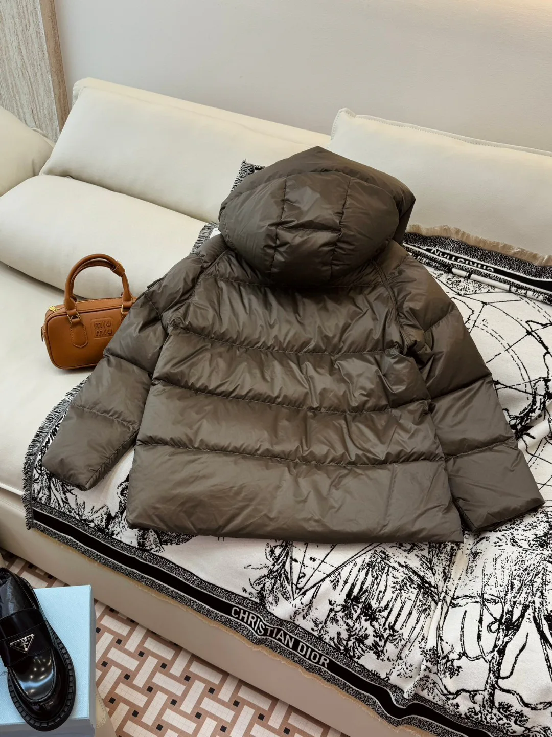 Куртки И Пуховики Женские Prada 17910126