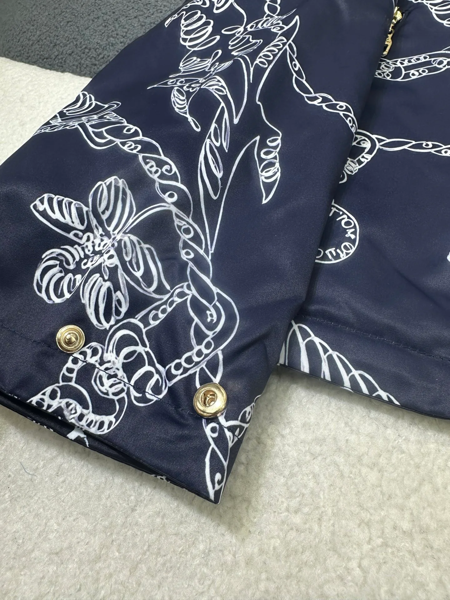 Куртки И Пуховики Женские Louis Vuitton 11783853