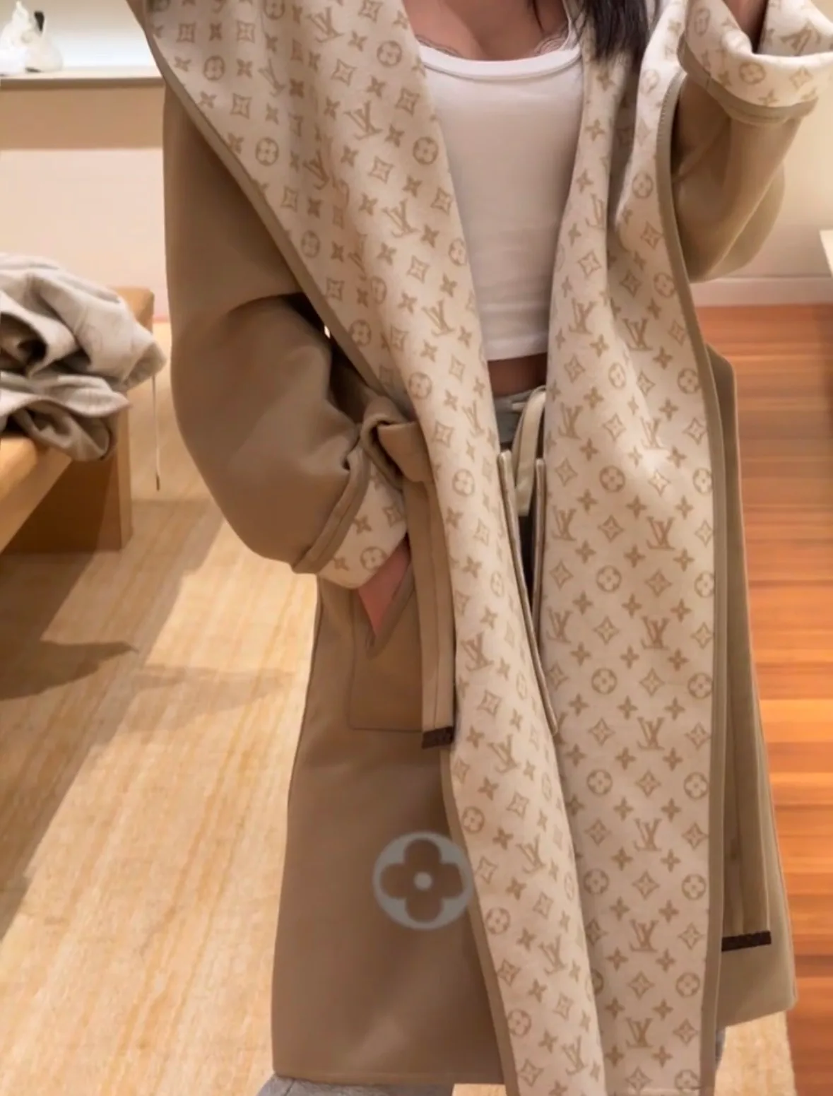 Пальто Женские Louis Vuitton 19715628