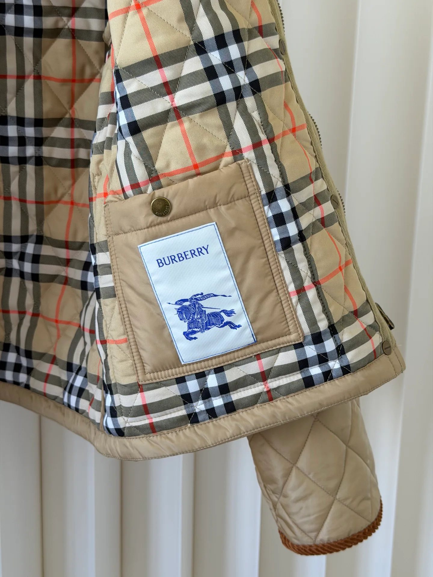 Куртки И Пуховики Женские Burberry 17950219