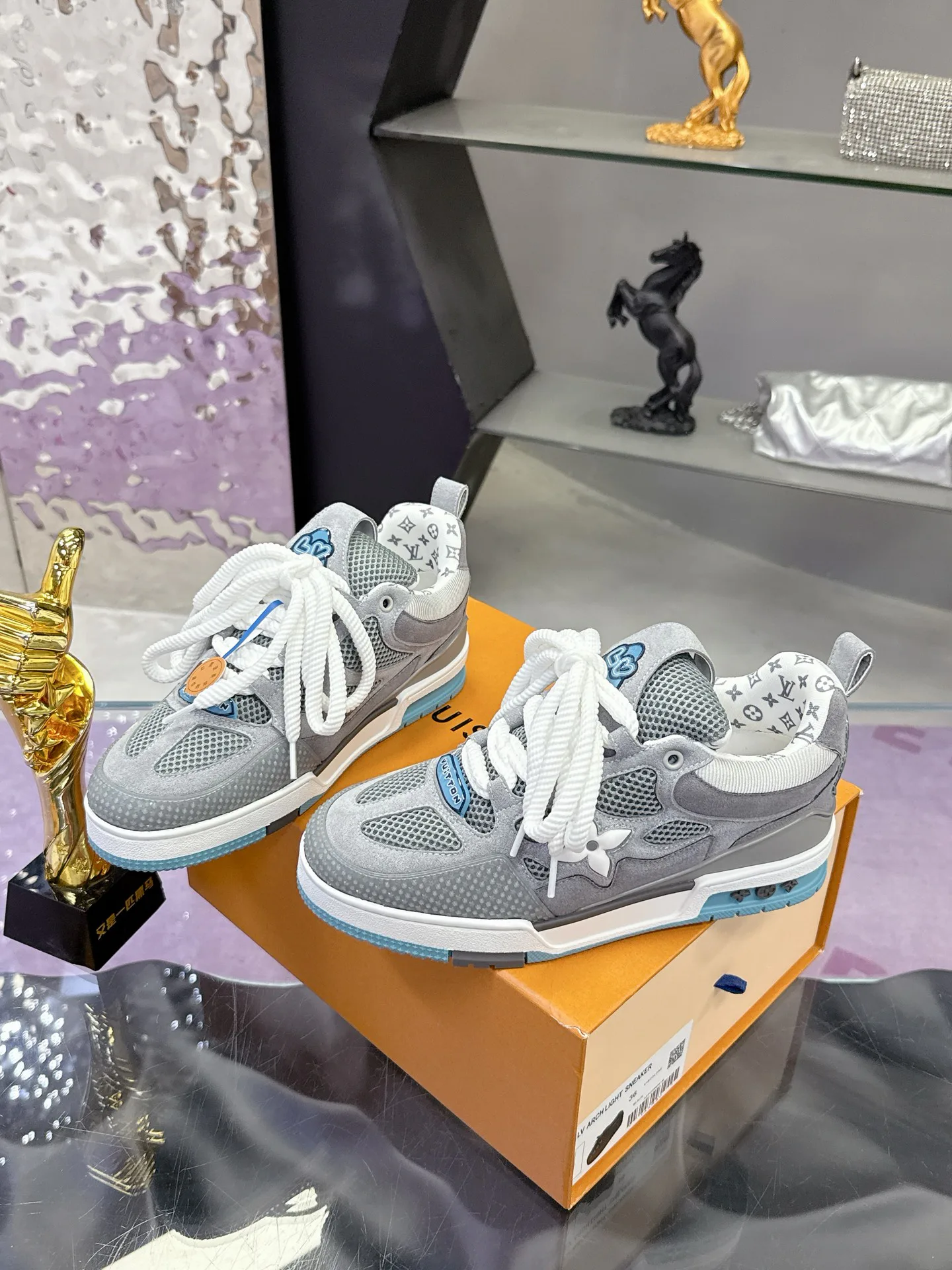 Кроссовки Женские Louis Vuitton 1874711