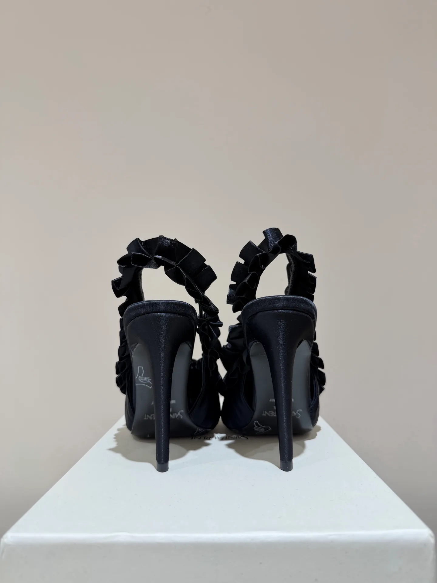 Туфли Женские Saint Laurent 11434010
