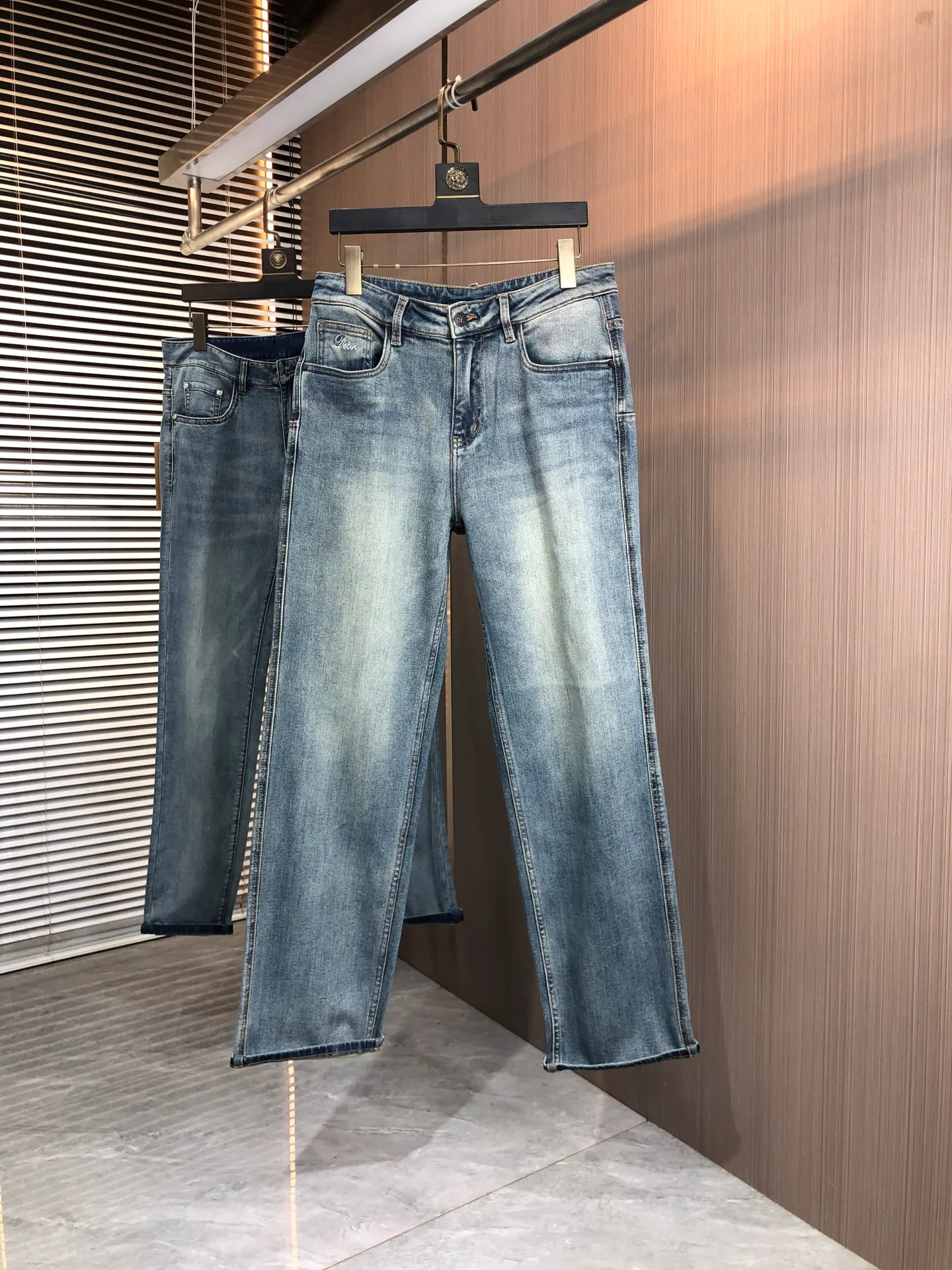 Джинсы Женские Christian Dior 10186835