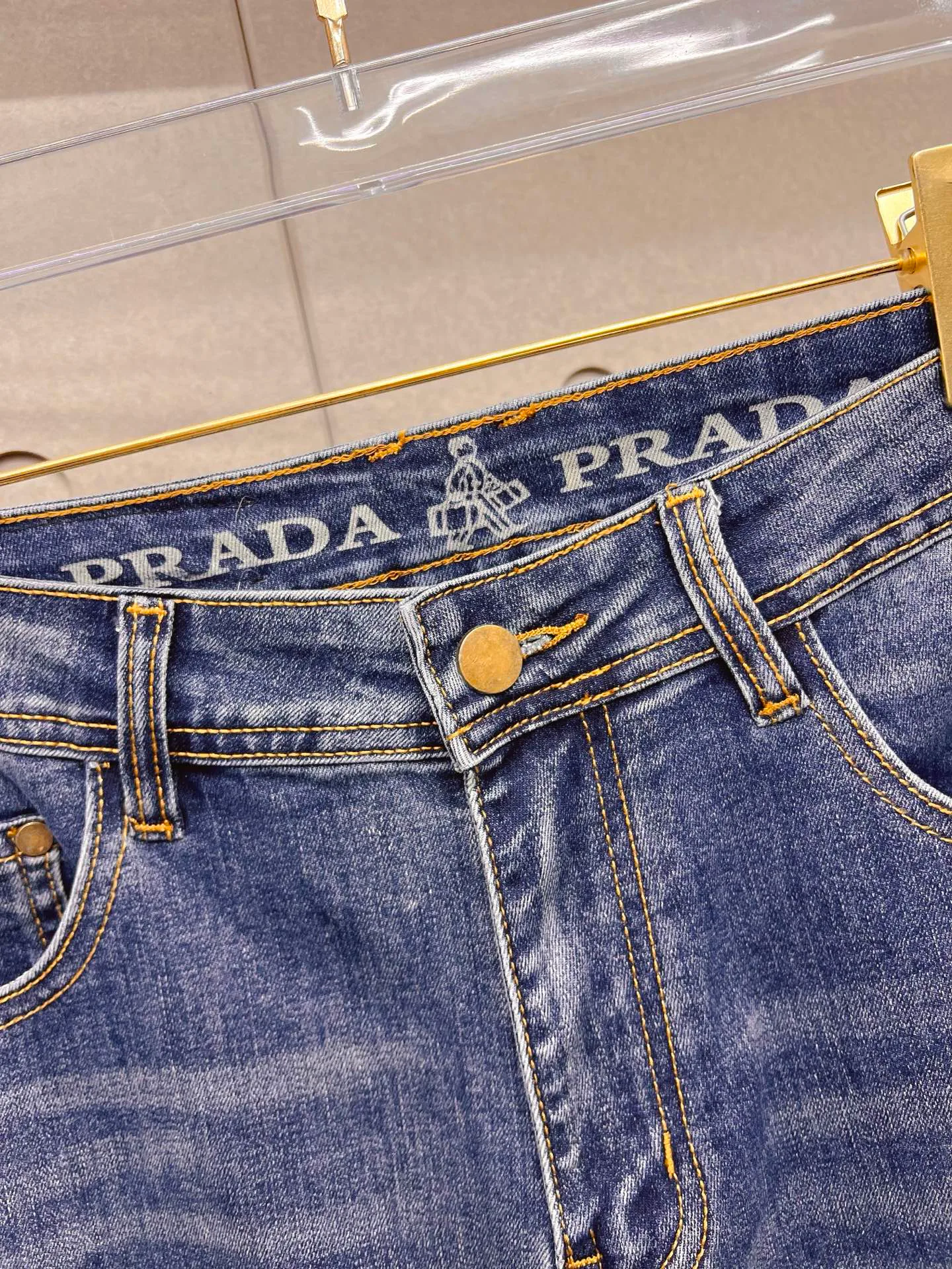 Джинсы Мужские Prada 18098425