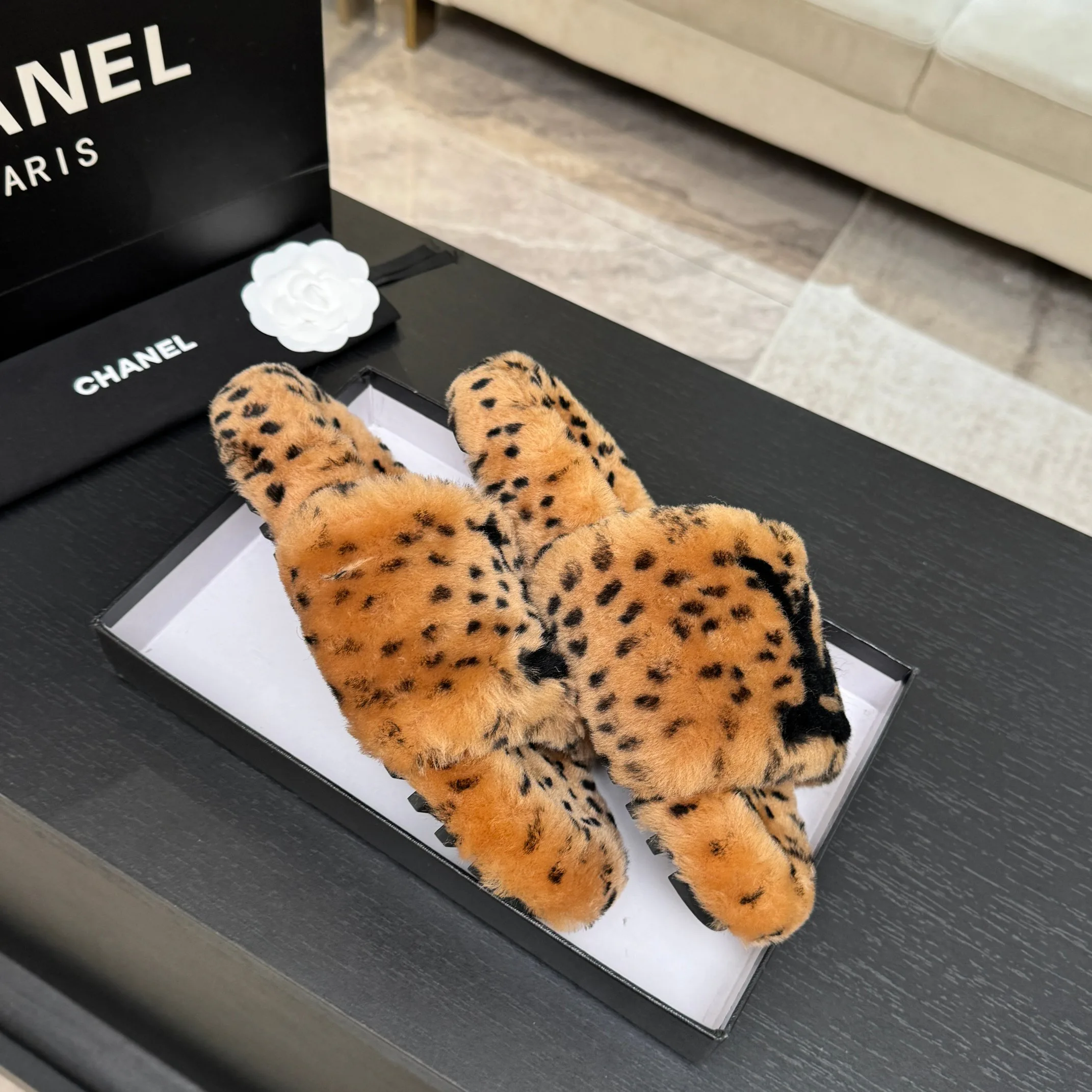 Тапочки Женские Louis Vuitton 18062761