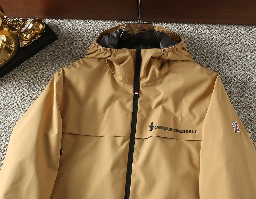 Куртки И Пуховики Мужские Moncler 17162493