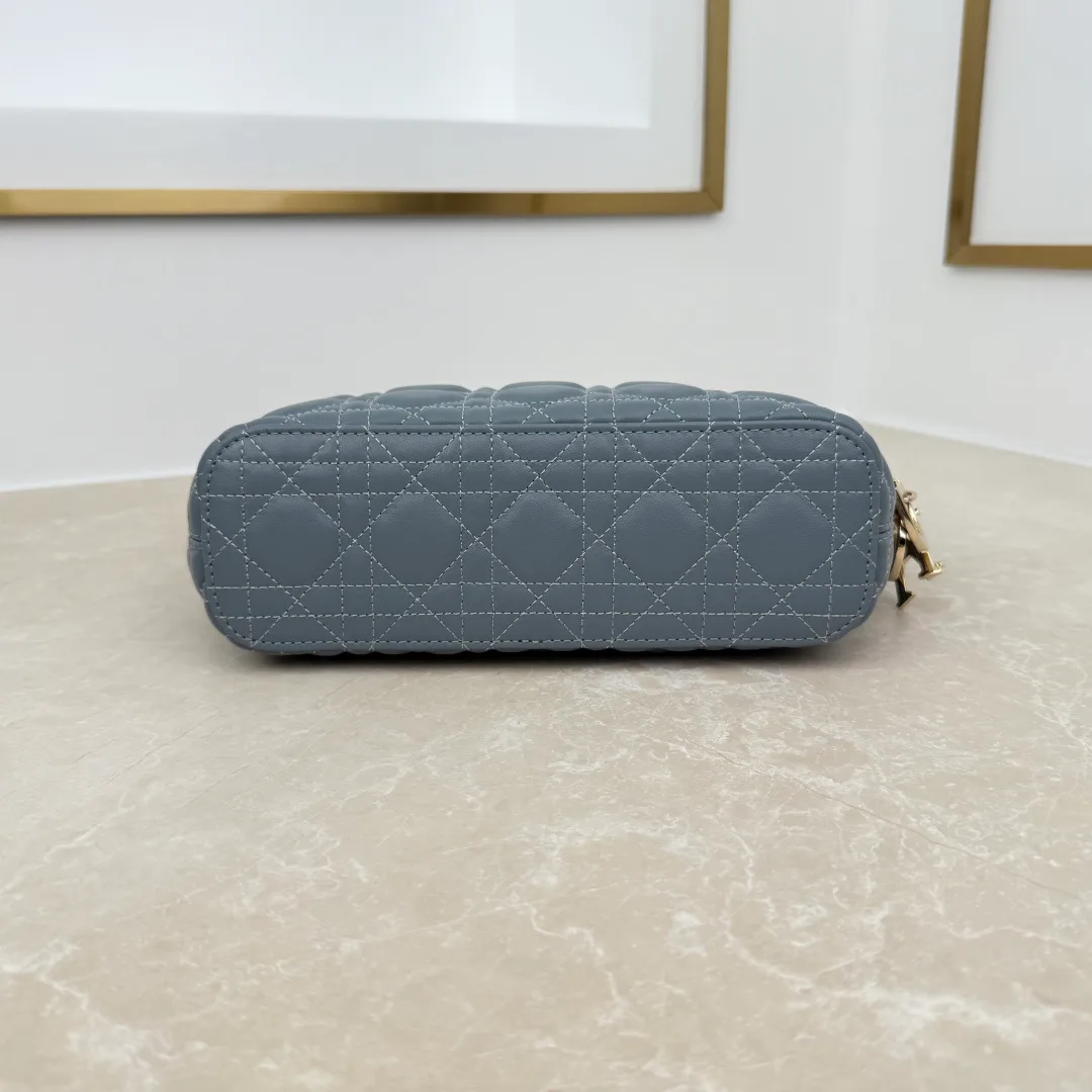Классические Сумки Женские Christian Dior 18116289