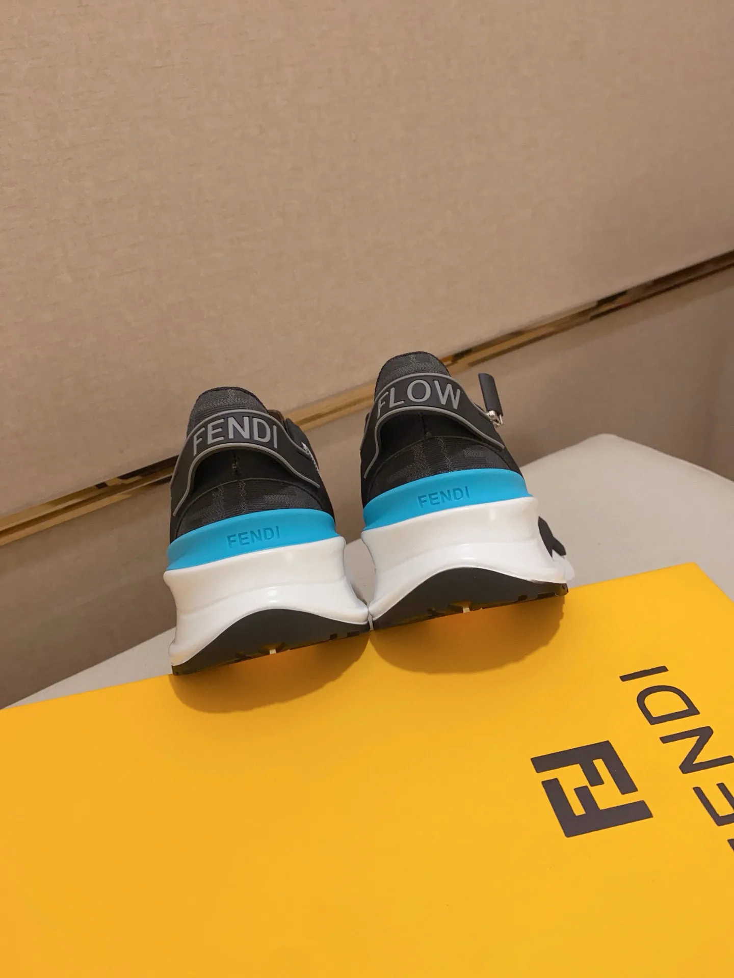 Кроссовки Мужские Fendi 160486