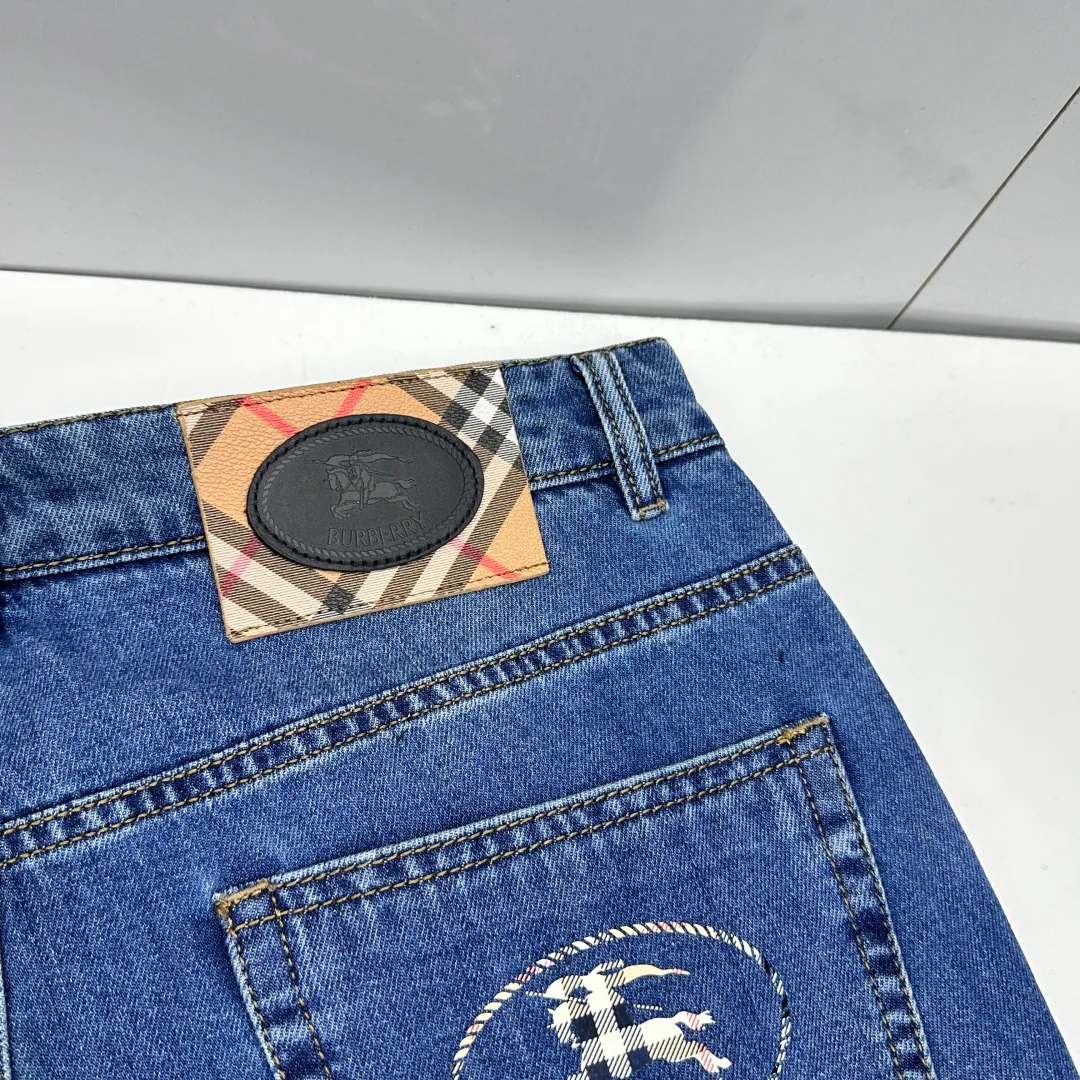 Джинсы Мужские Burberry 18596927
