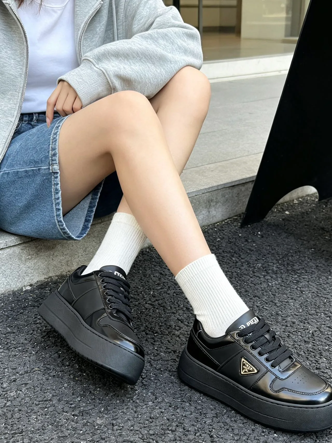 Кроссовки Женские Prada 18170771