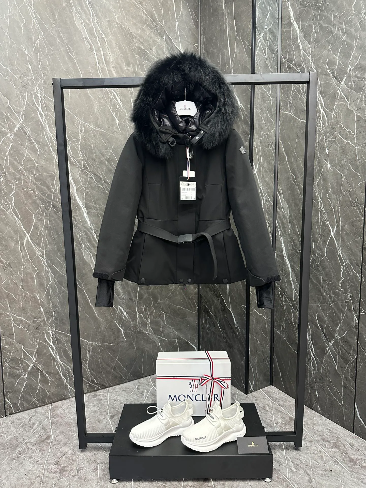 Куртки И Пуховики Женские Moncler 18133805