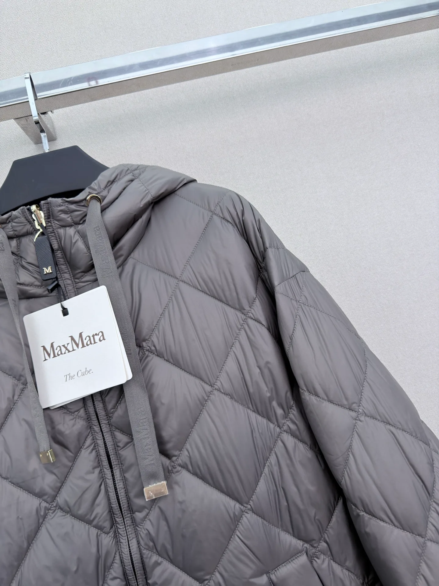 Куртки И Пуховики Женские Max Mara 18108356