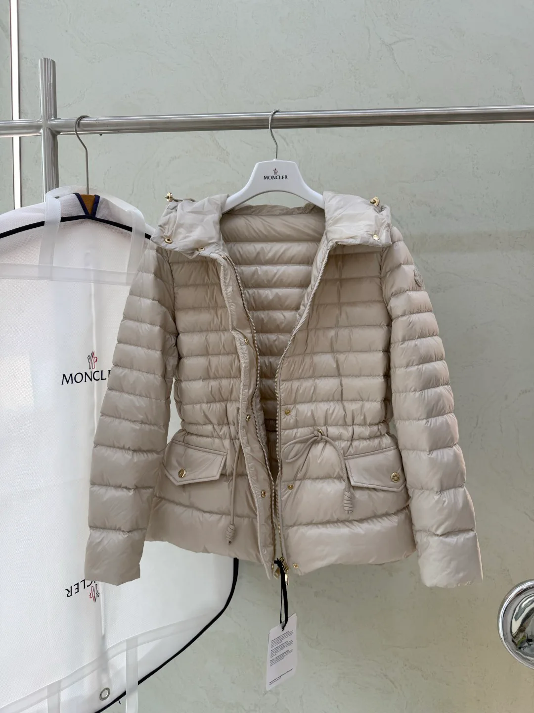 Куртки И Пуховики Женские Moncler 18043552