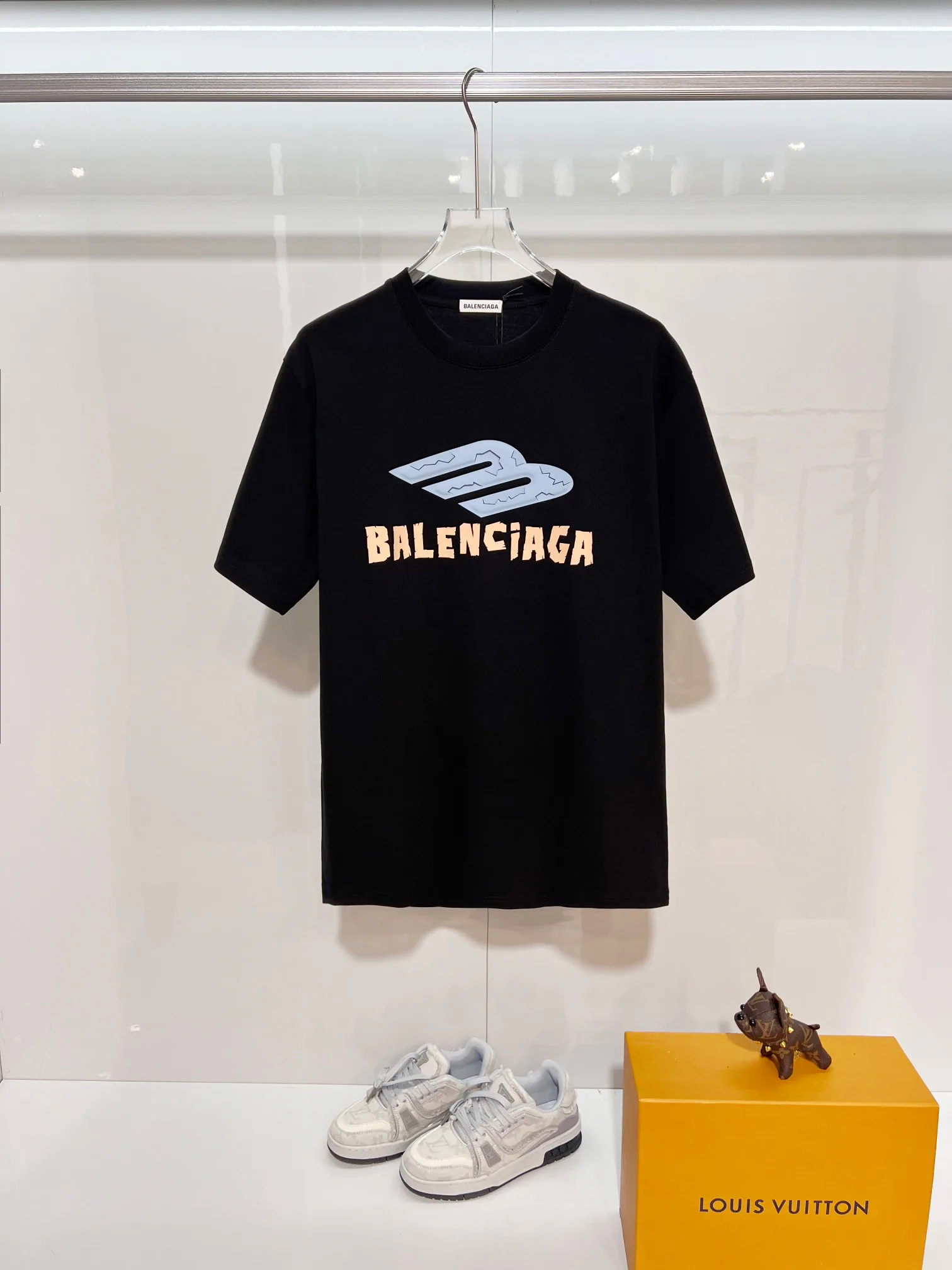 Футболки Женские Balenciaga 1236866