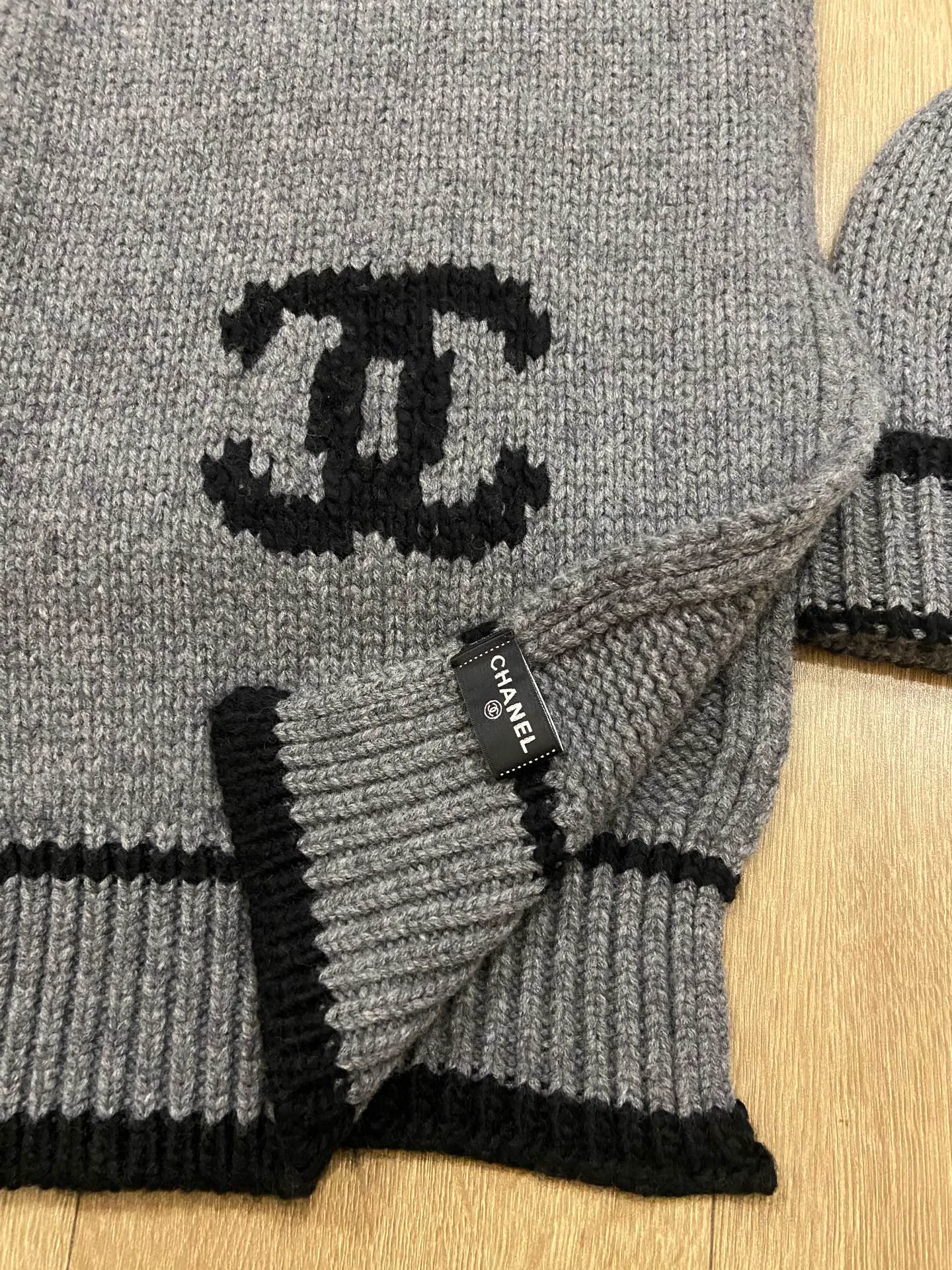 Шарфы Chanel 18088242