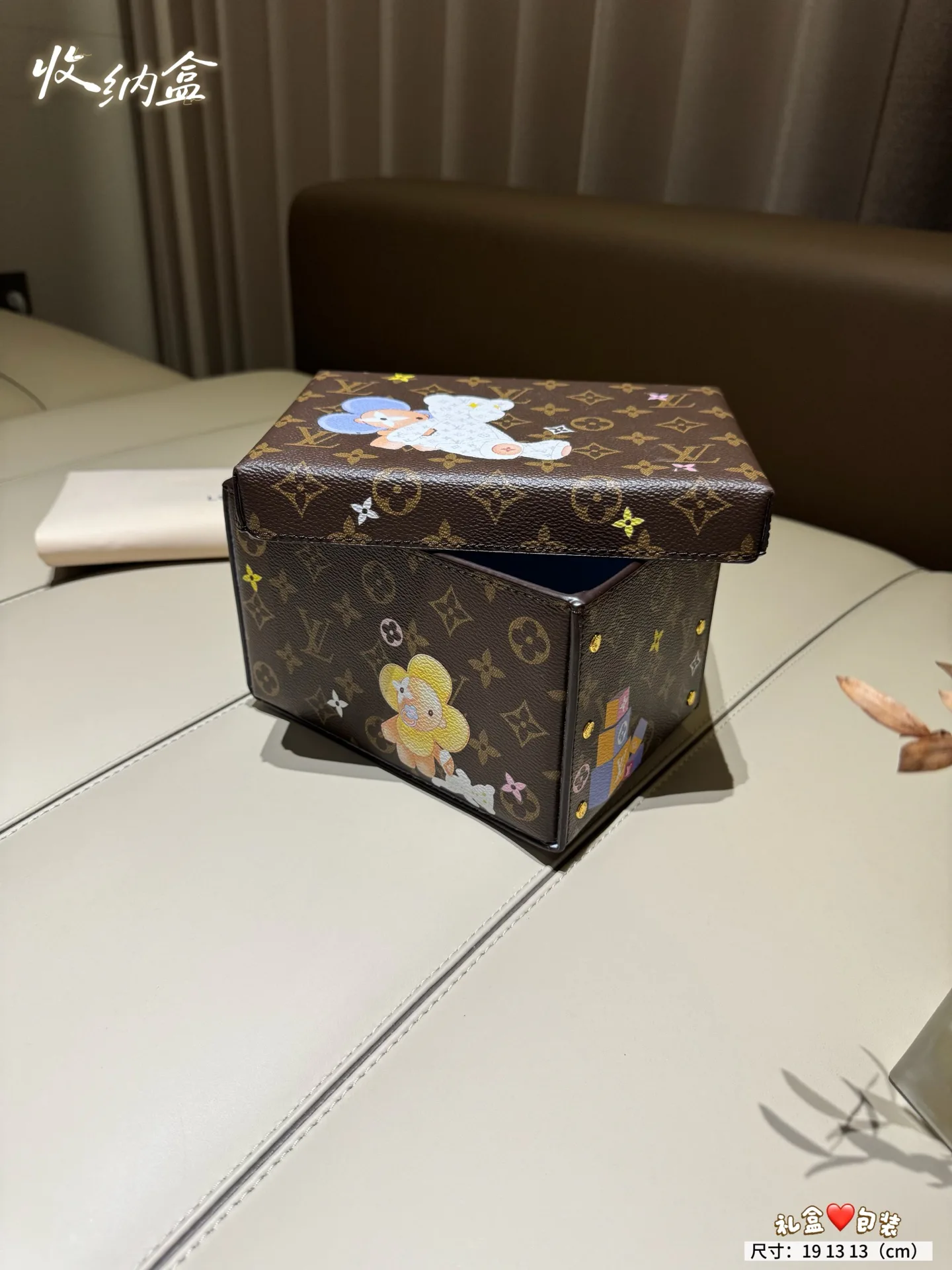 Текстиль Louis Vuitton 18013180