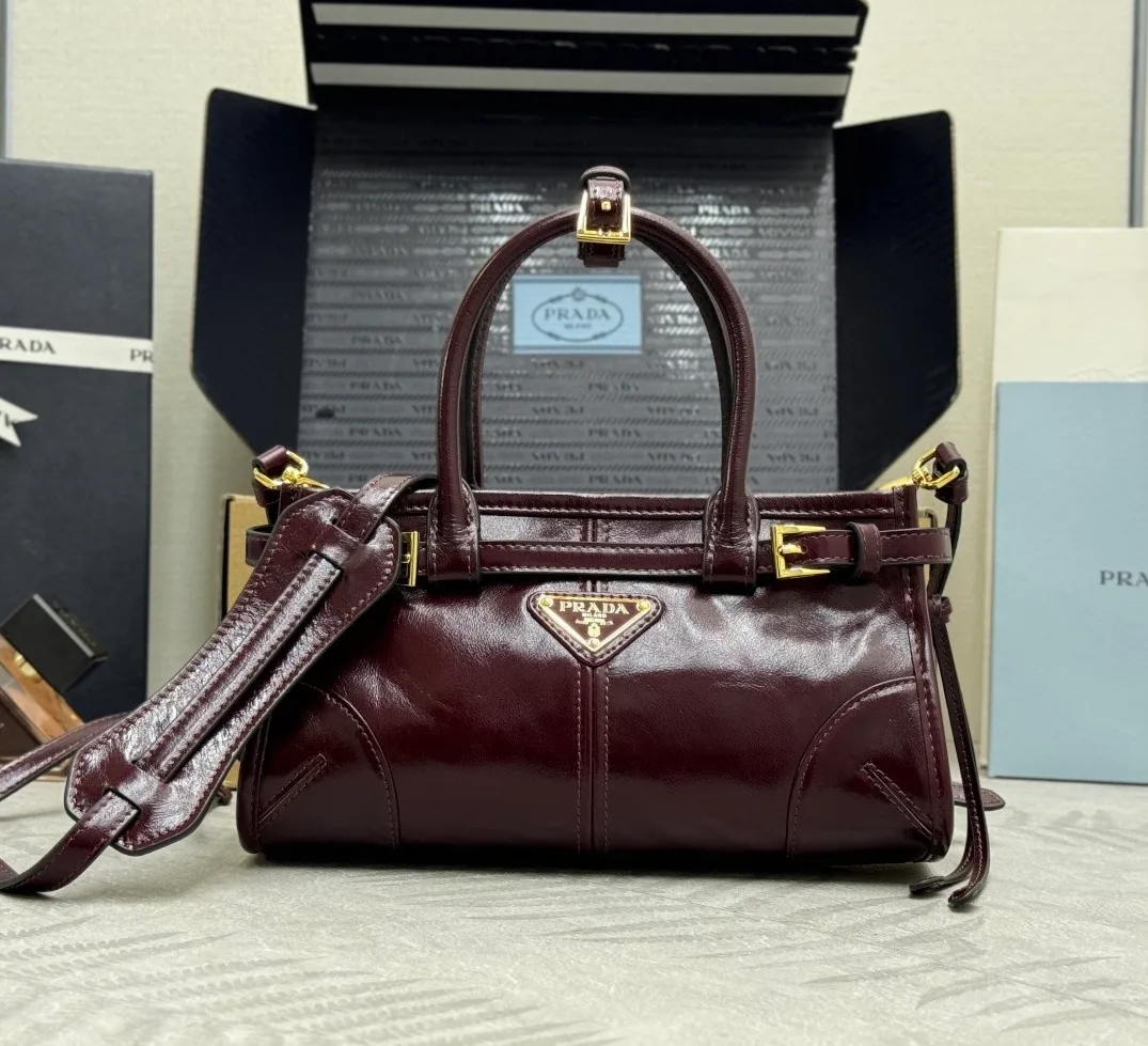 Сумки На Ремне Женские Prada 11682139